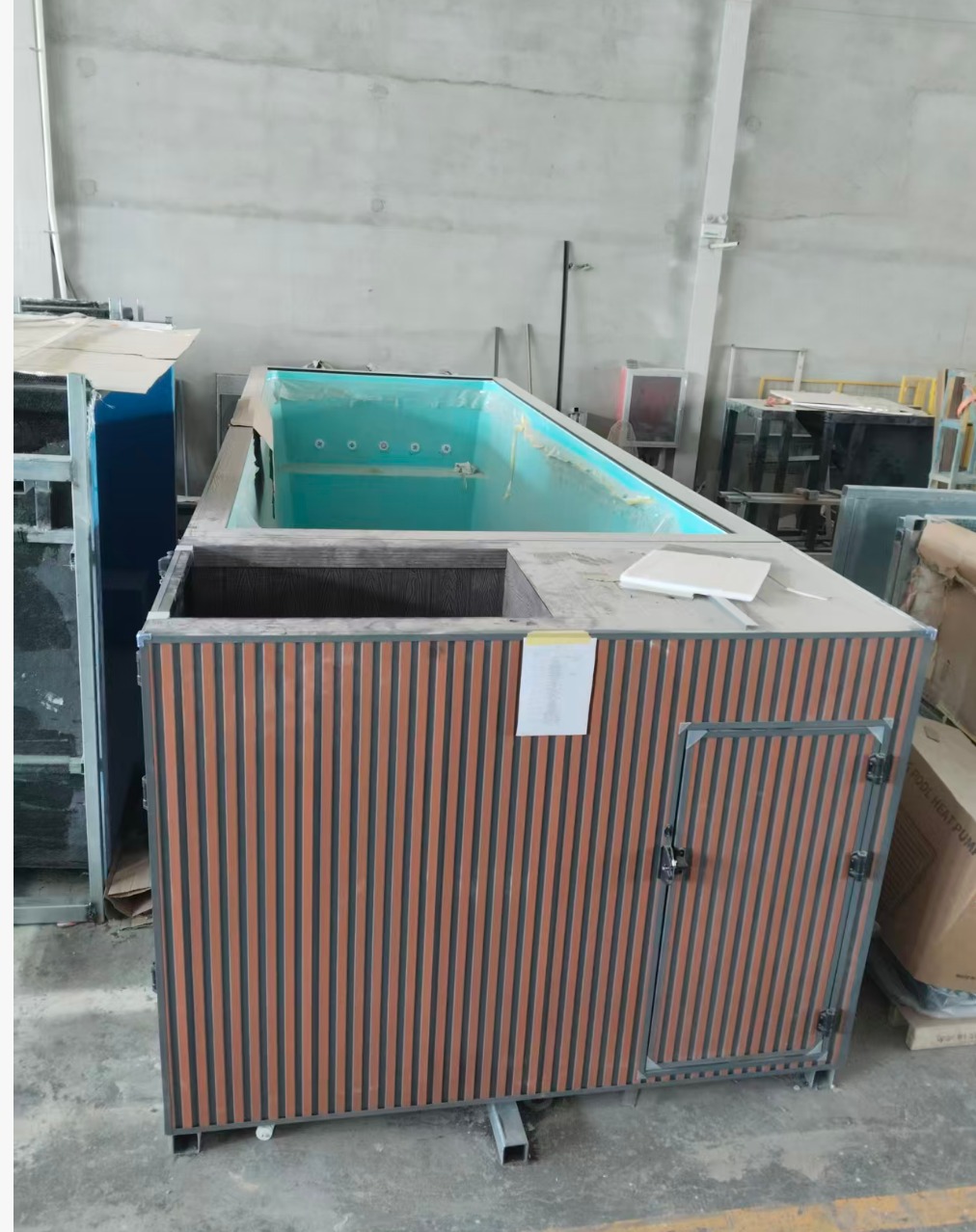 20ft WPC exterior and entry area — factory photograph