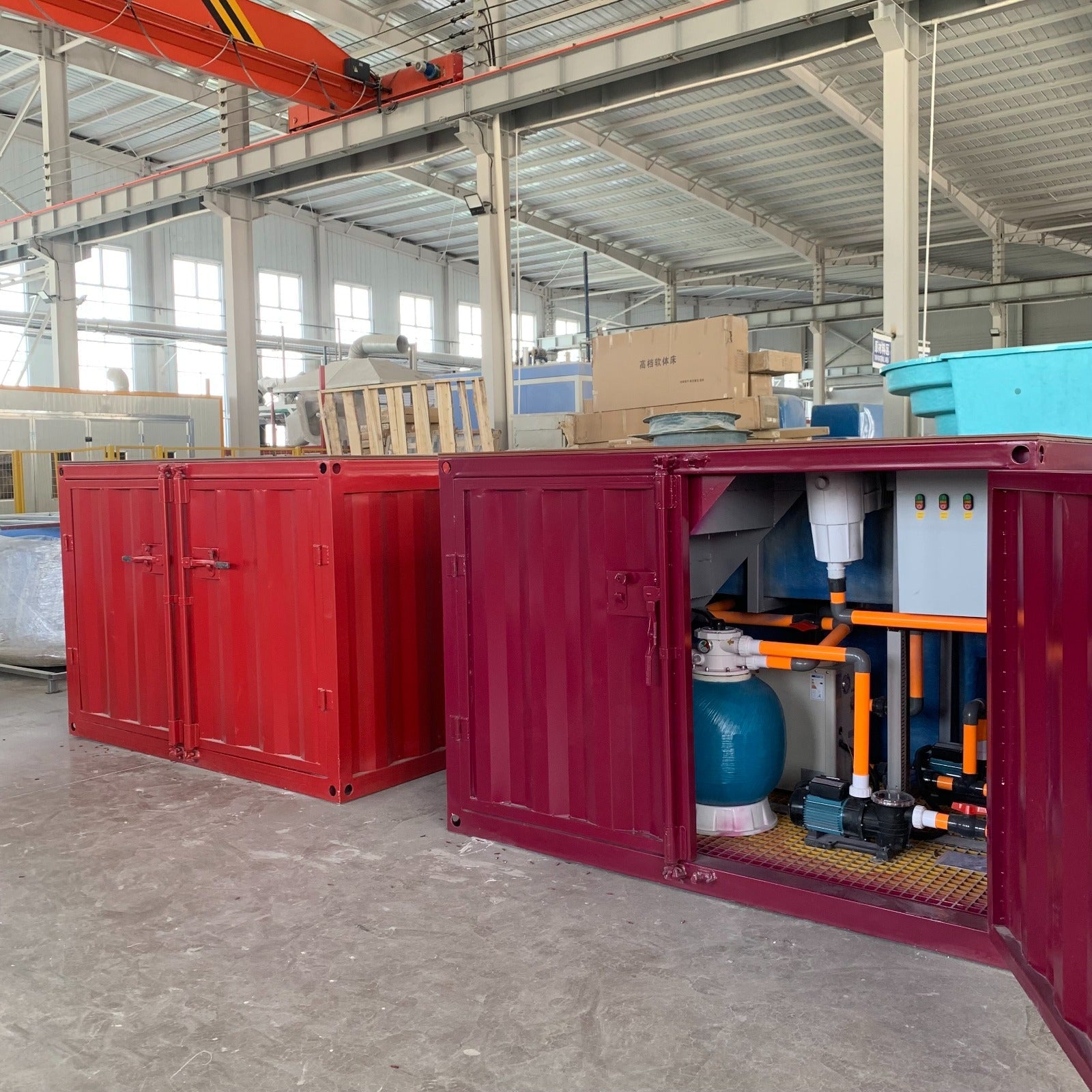 Self-contained equipment bay